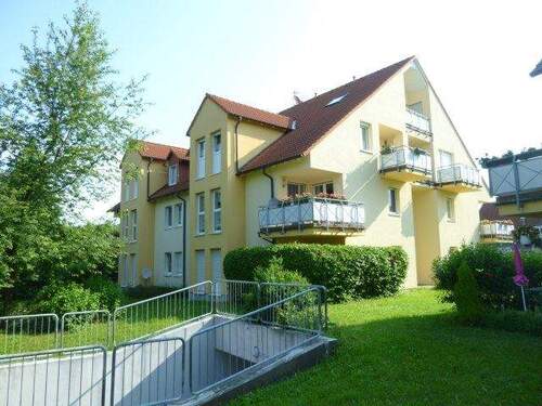 Objektfoto - helle,gemütliche 2-Zimmerwohnung in ruhiger Lage mit EBK und Balkon!