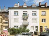 Außenansicht - Großzügige 4-Zimmer-Wohnung im Herzen der Stadt