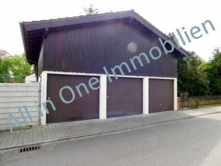 Straßenansicht Garage - 