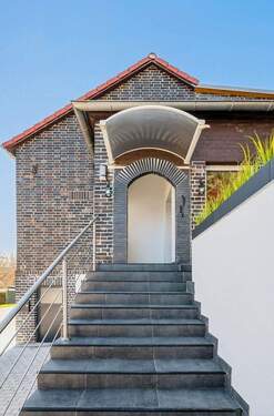 Eingang - 4 Zimmer Doppelhaushälfte zum Kaufen in Taucha