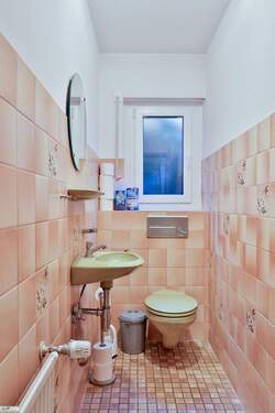 Flur und separate Toilette - 