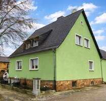 Freistehendes Einfamilienhaus mit Nebengebäude auf großzügigem Grundstück - Briesen (Mark)