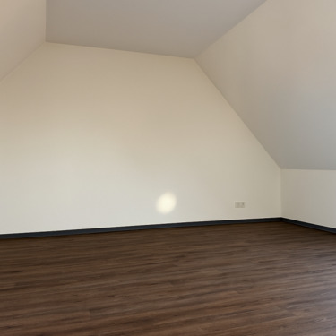 Zimmer im Dachgeschoss - 