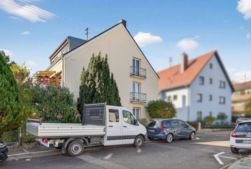 Straßenansicht - 3 Zimmer Etagenwohnung in Karlsruhe / Weiherfeld-Dammerstock