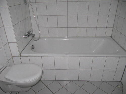 Bad mit Badewanne - 