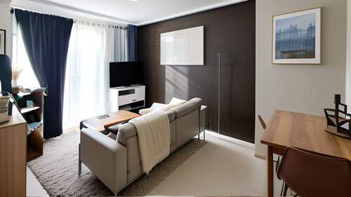 Wohn-/Esszimmer Beispiel - 3 Zimmer Etagenwohnung zum Kaufen in Düsseldorf