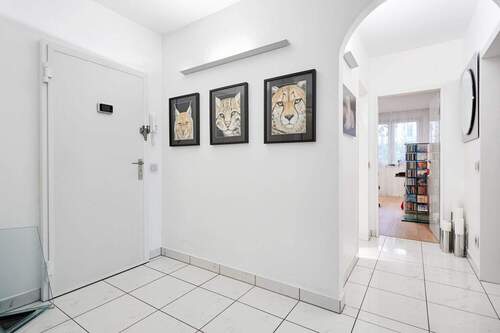 Eingangsbereich - Etagenwohnung mit 129,50 m&sup2; in Düsseldorf zum Kaufen