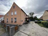Ansicht mit Zufahrt - 4 Zimmer Einfamilienhaus zum Kaufen in Schkölen