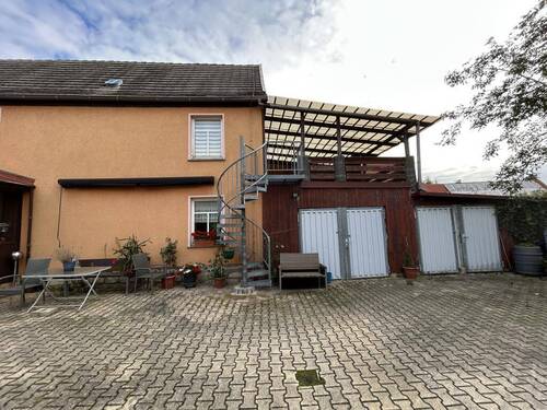 Garagen - Einfamilienhaus mit 172,00 m² in Schkölen zum Kaufen