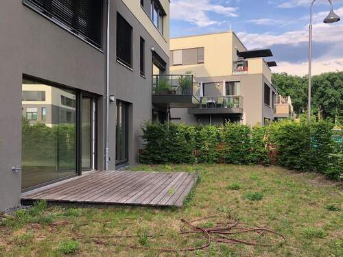Terrasse mit Garten - Erdgeschosswohnung mit Gartenanteil und Terrasse,3 Zimmer und 2 Bäder am Pätzer See
