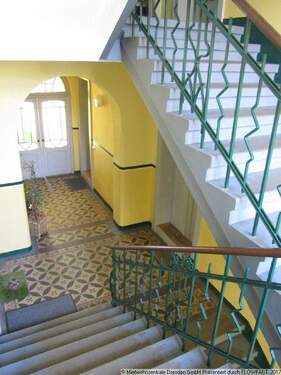 Treppenhaus - 2 Zimmer in Radebeul - 