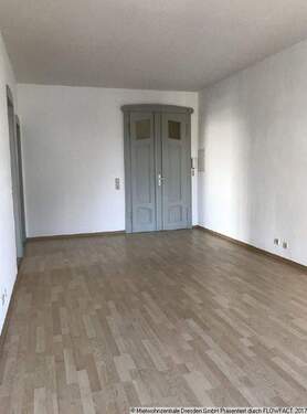 Wohnzimmer - 2 Zimmer in Radebeul - 