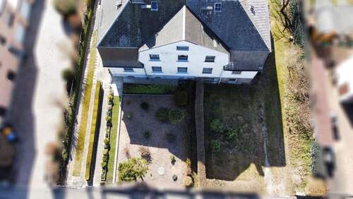 Drohnenansicht - Mehrfamilienhaus, Wohnhaus mit 200,00 m&sup2; in Rodewisch zum Kaufen