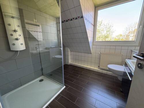 Badezimmer DG - 