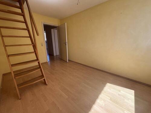 Weiteres Zimmer mit Zugang Spitzboden - 