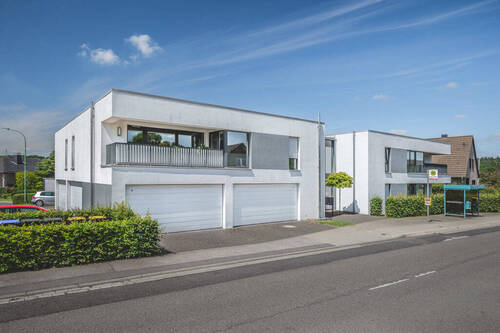 Titelbild - Neuwertiges 10-Parteienhaus mit Aufzug und 5 Garagen in direkter Nähe der Dreilägerbachtalsperre