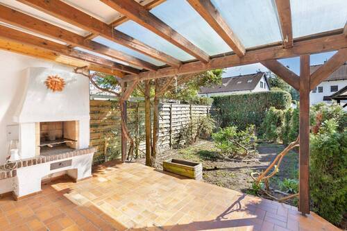 Terrasse - Doppelhaushälfte mit 180,70 m&sup2; in München zum Kaufen