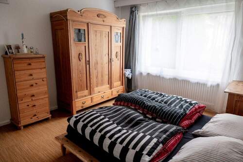 Schlafzimmer II EG - 
