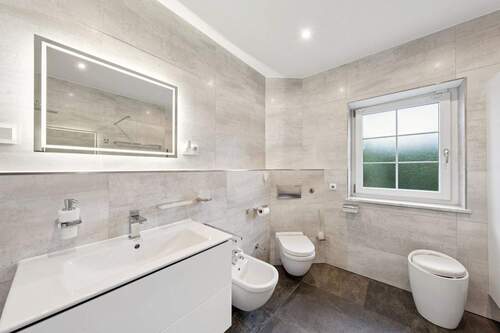 Gäste-WC Erdgeschoss - 