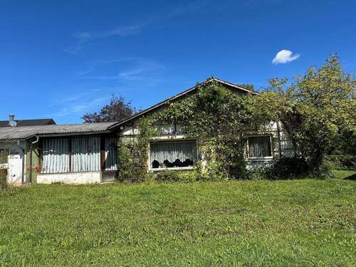 Frontansicht - 5 Zimmer Bungalow in Bad Birnbach