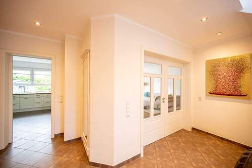 Hell und einladender Eingangsbereich - 