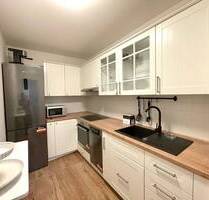 Urbaner Komfort trifft auf ruhige Wohnqualität: 2 Zimmer, Aufzug, TG-Stellplatzoption, Innenhoflage - Berlin Friedrichsfelde