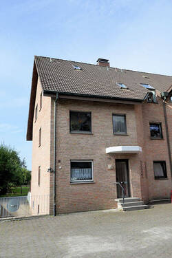 Eingang - 6 Zimmer Einfamilienhaus in Enger