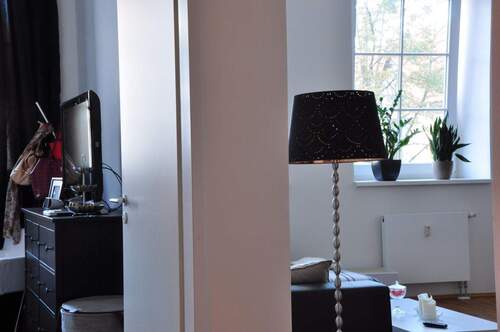 Wohnzimmer - 2 Zimmer Etagenwohnung zur Miete in Bremen