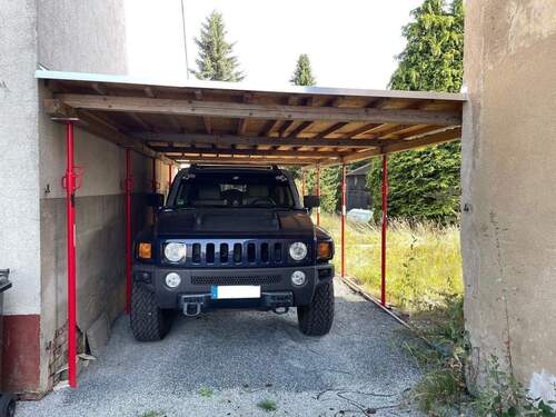 Carport auf dem Grundstück - 