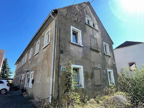 Hausansicht - 3 Zimmer Mehrfamilienhaus, Wohnhaus zum Kaufen in Arnsdorf