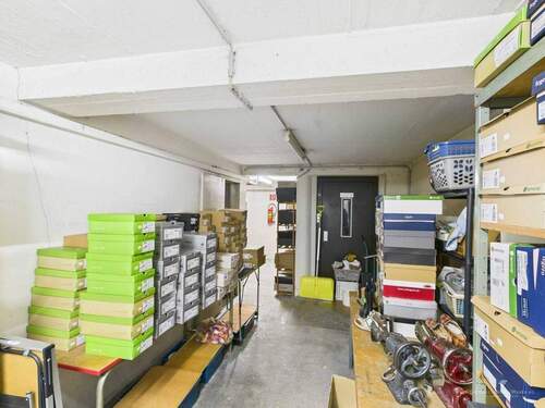 Kellergeschoss - Halle in Bremerhaven / Geestemünde