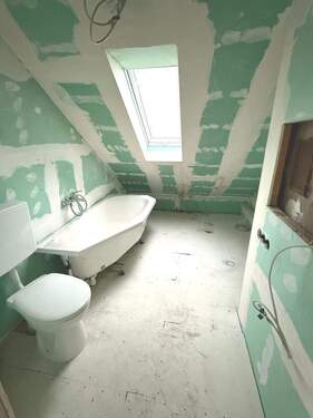Bad Dachstudio teilaugebaut - 