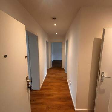 Diele - 3 Zimmer Etagenwohnung zur Miete in Dormagen