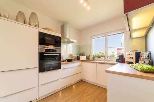 Beispielbild Küche - 5 Zimmer Einfamilienhaus zum Kaufen in Heinsdorfergrund