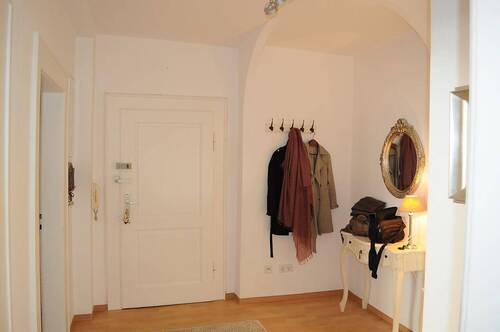 Eingang - Garderobe - 
