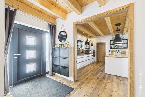 Eingangsbereich - 8 Zimmer Einfamilienhaus zum Kaufen in Wingst