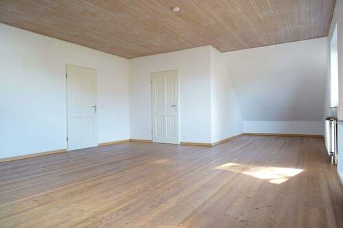 ca. 32 m² großer Raum im DG - 