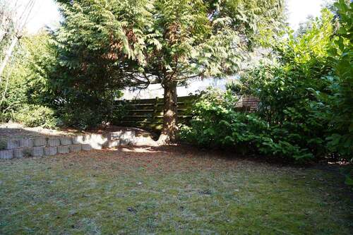 idyllisch eingewachsenes Grundstück - 