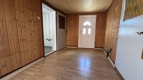 3 - Flur VH - 6 Zimmer Einfamilienhaus zum Kaufen in Schraplau