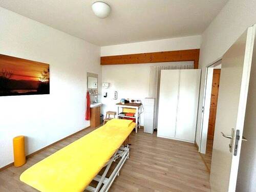 Blick 2 in den Raum re. - 