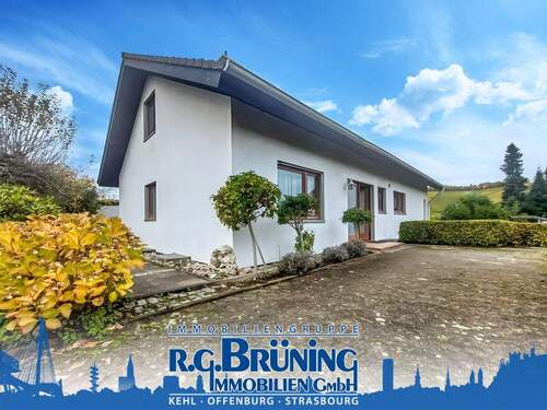 Großes Einfamilienhaus mit Einliegerwohnung in Durbach - Einfamilienhaus mit Einliegerwohnung in Durbach