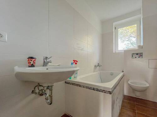 Hochparterre links - Bad - 