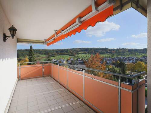 Großer Balkon mit toller Aussicht - Weitsicht! 1,5-Zimmer-Wohnung mit großem Balkon, Fahrstuhl und toller Aussicht