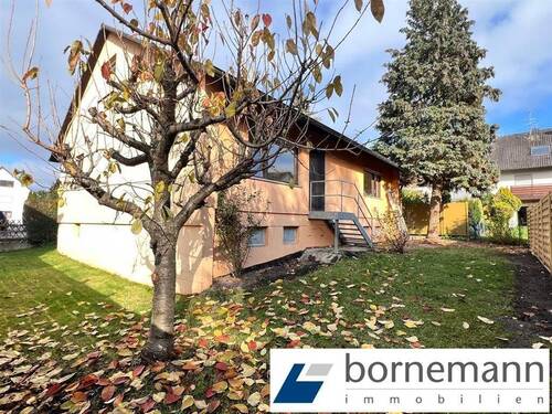 Hausansicht - N-Altenfurt, ruhige Stichstraße! Freies EFH, schöne Aufteilung + Garage!