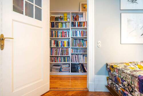 Ausblick vom Wohnzimmer in den Seitenflügel - 