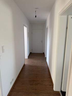 Eingangsflur - 3 Zimmer Etagenwohnung in Bickenbach