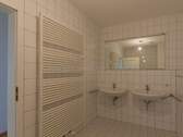 Badezimmer - Etagenwohnung mit 74,40 m² in Plauen zur Miete