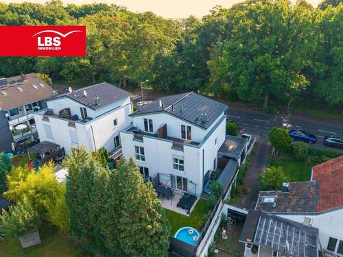 Außenansicht - Moderne Immobilie mit Garten in familienfreundlicher Lage