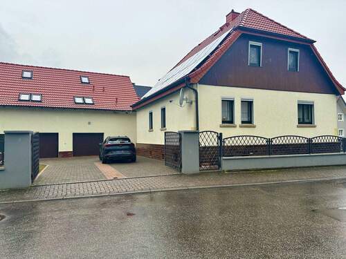 elektrisches Tor - 5 Zimmer Einfamilienhaus in Breitungen