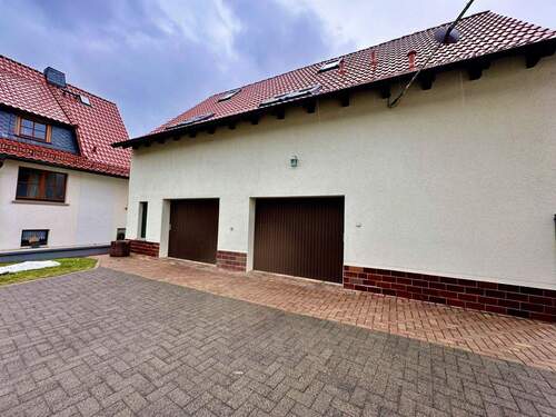 2 Garagen - Einfamilienhaus mit 240,00 m&sup2; in Breitungen zum Kaufen